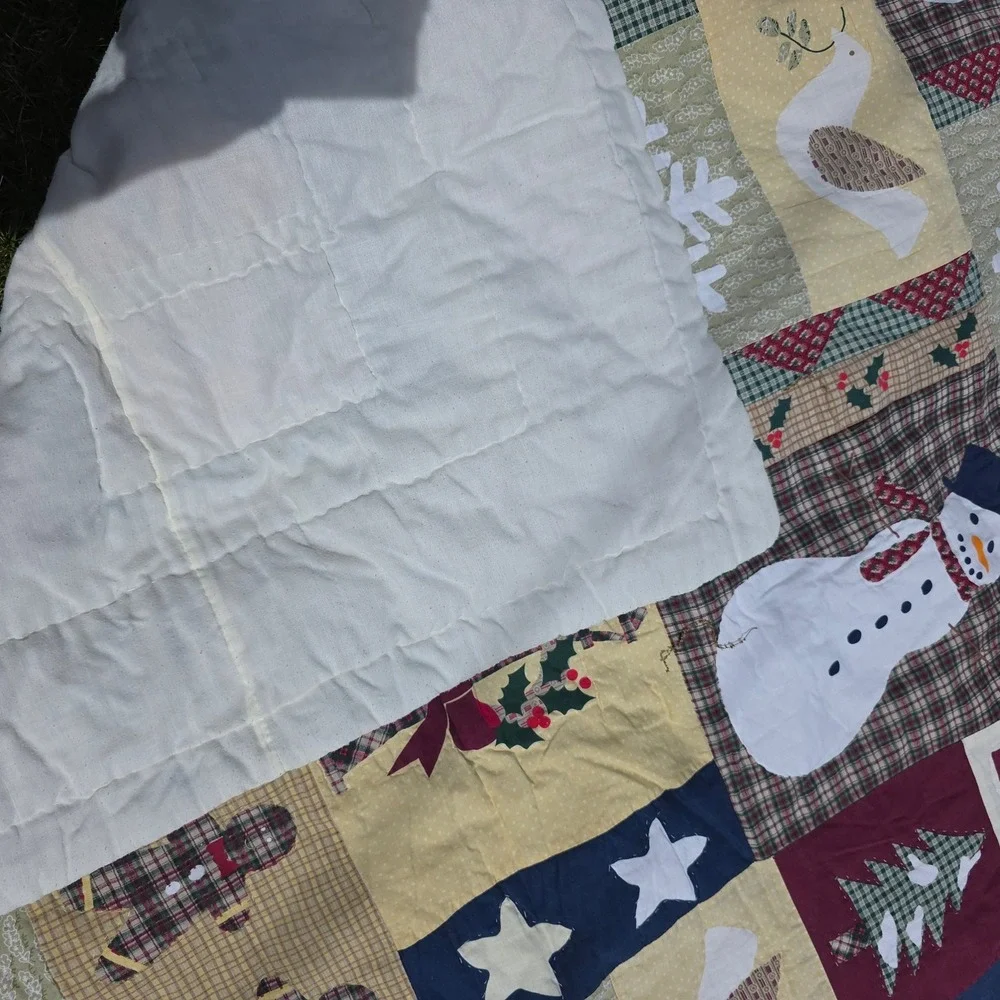 Vintage Christmas Patchwork Quilt Snowman Gingerbread‎ Red Barn Winter 78x90